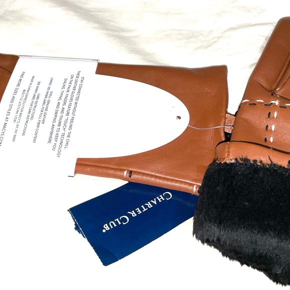 Charter Club Women’s Small Leather Gloves Wih Touchscreen Technology - Picture 4 of 4